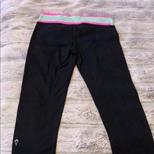 ivivva black leggings with colored waistband